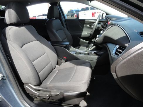 Used 2019 Chevrolet Malibu LT image 8