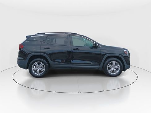 Used 2022 GMC Terrain SLE w/ Driver Convenience Package AWD/4WD image 9