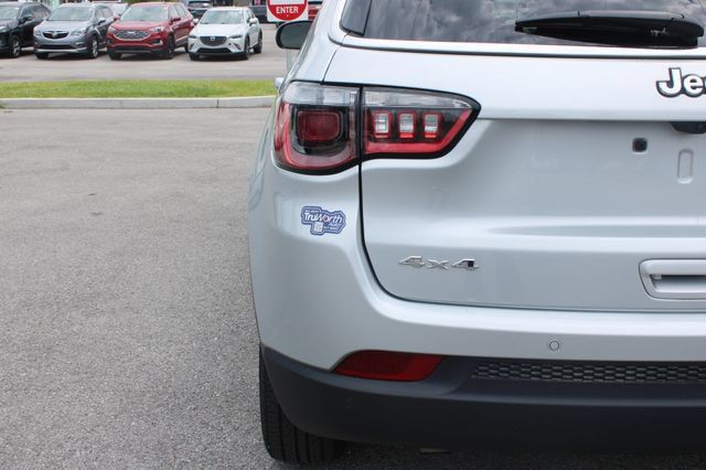 Used 2025 Jeep Compass Limited AWD/4WD image 42