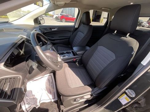 Used 2024 Ford Edge SE w/ Black Appearance Package AWD/4WD image 12