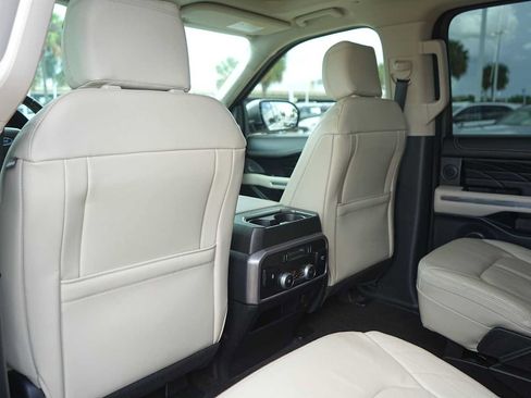 Used 2021 Ford Expedition Platinum RWD image 13