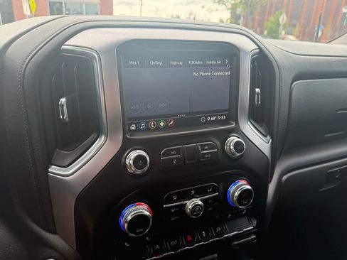 Used 2020 GMC Sierra 1500 Elevation w/ Elevation Value Package AWD/4WD image 15
