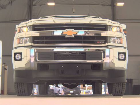 Used 2018 Chevrolet Silverado 2500 LTZ w/ Duramax Plus Package image 3