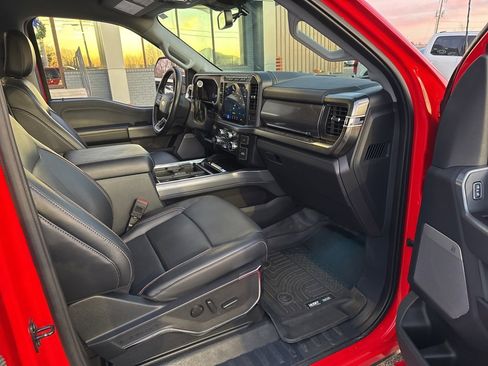 Used 2024 Ford F350 Lariat w/ Chrome Package image 22