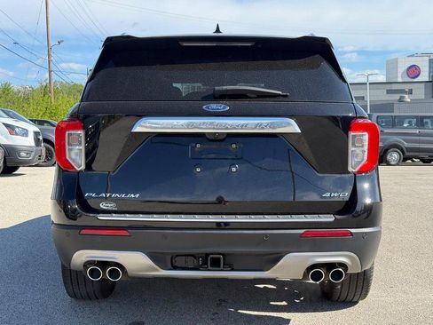 Used 2023 Ford Explorer Platinum w/ Technology Package AWD/4WD image 5