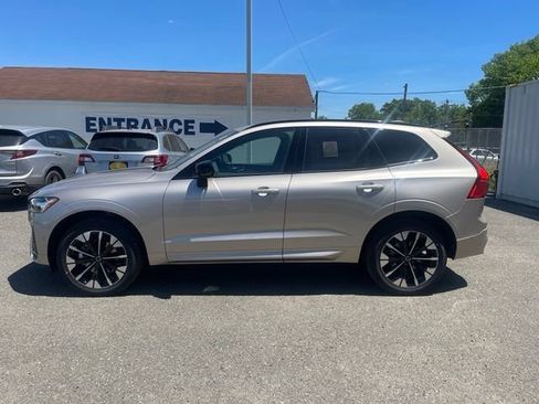 New 2026 Volvo XC60 B5 Plus w/ Protection Package Premier AWD/4WD image 4