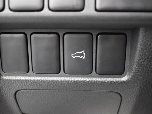 Used 2024 Mitsubishi Eclipse Cross SE image 25