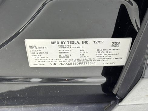 Used 2023 Tesla Model X Standard Range image 47