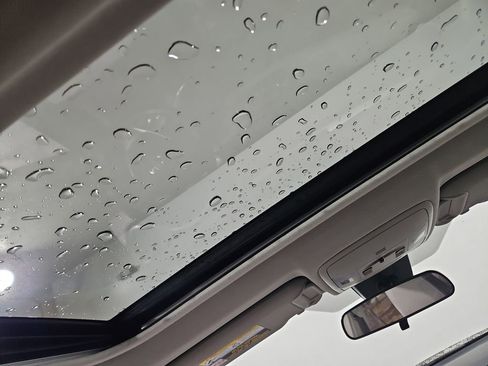 Used 2017 Toyota RAV4 XLE image 21