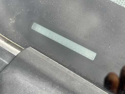 Used 2019 Subaru Crosstrek 2.0i Premium image 3