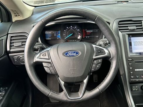 Used 2019 Ford Fusion Titanium image 15
