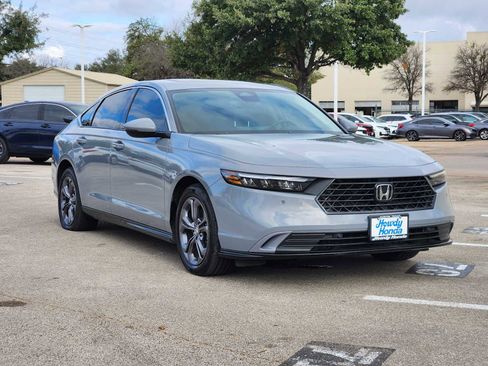 Certified 2025 Honda Accord EX-L image 3