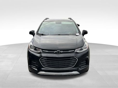 Used 2019 Chevrolet Trax LT w/ LT Convenience Package image 8