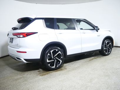 New 2025 Mitsubishi Outlander SE