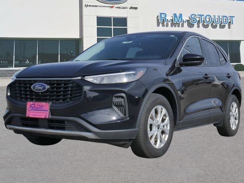 Used 2023 Ford Escape Active w/ Tech Pack #2 AWD/4WD image 1