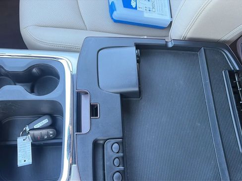 Used 2017 RAM 1500 Laramie w/ Convenience Group image 27