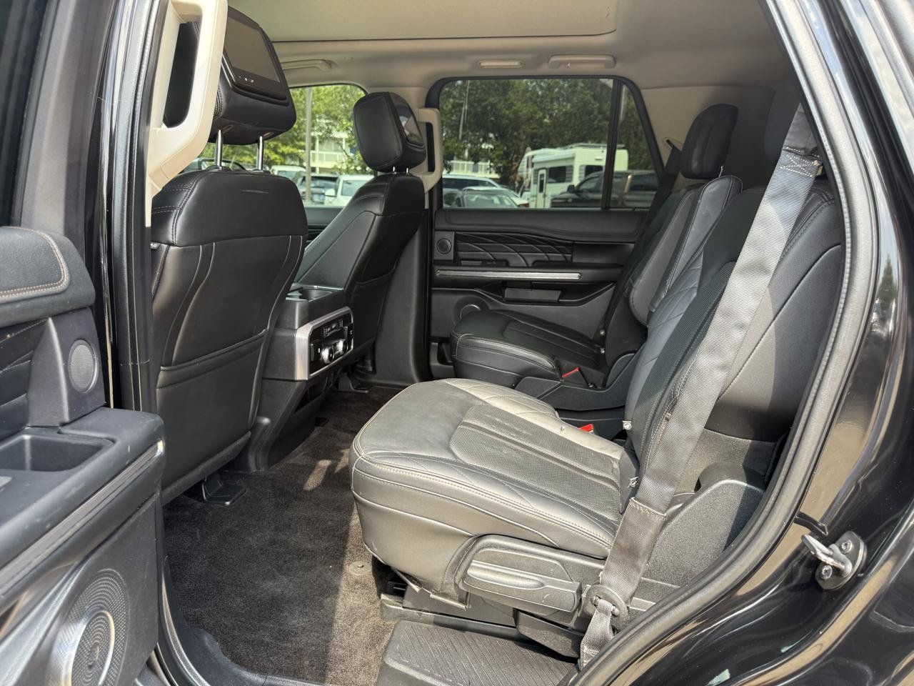 Used 2018 Ford Expedition Platinum AWD/4WD image 30