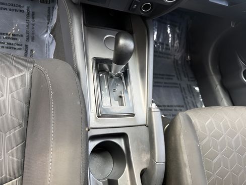 Used 2022 Mitsubishi Outlander Sport ES FWD image 16