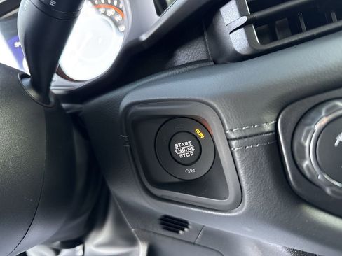 New 2025 Jeep Gladiator Mojave w/ Steel Bumper Group image 18