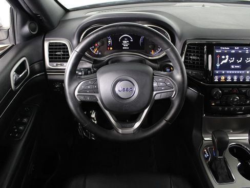 Used 2019 Jeep Grand Cherokee Limited RWD image 6