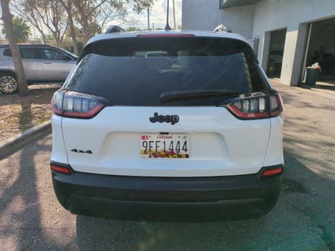 Certified 2023 Jeep Cherokee Altitude Lux image 6