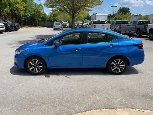 Used 2024 Nissan Versa SV FWD image 4
