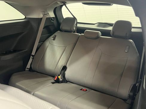 Certified 2025 Toyota Sienna XLE image 11