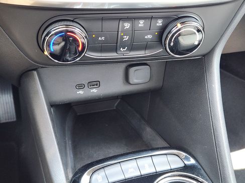Used 2024 Buick Encore GX Preferred FWD image 14