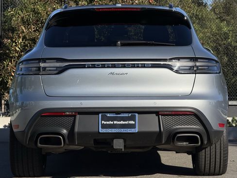 Certified 2025 Porsche Macan image 6