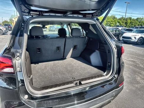 Used 2024 Chevrolet Equinox LT FWD image 19