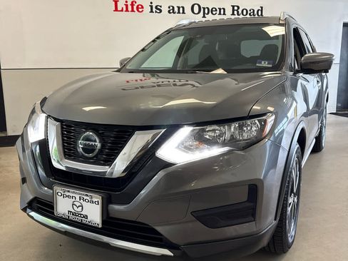 Used 2019 Nissan Rogue SV w/ Sun & Sound Touring Package AWD/4WD image 1