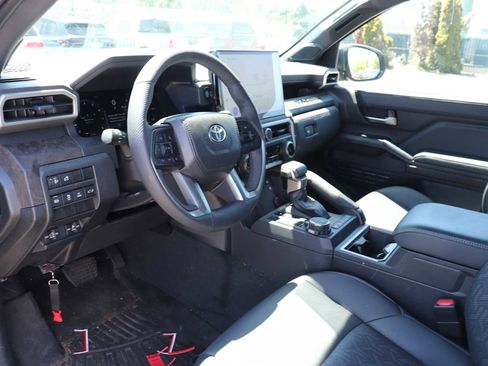 Used 2024 Toyota Tacoma Limited w/ Limited Package (LT) AWD/4WD image 10