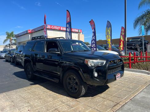 Used 2014 Toyota 4Runner SR5 RWD image 2