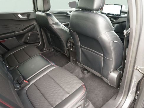 Certified 2023 Ford Escape ST-Line w/ Tech Pack #1 AWD/4WD image 14