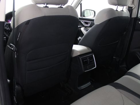Used 2023 Subaru Forester Premium AWD/4WD image 18