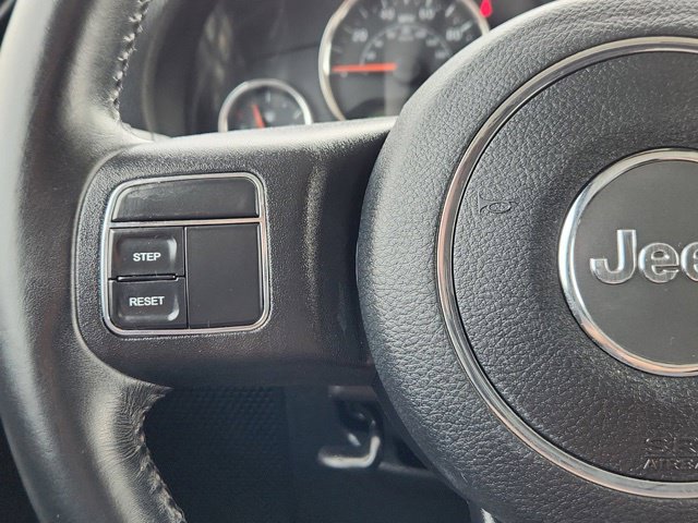 Used 2018 Jeep Wrangler Unlimited Sahara AWD/4WD image 25
