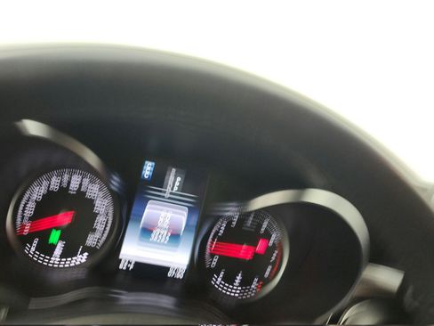 Used 2019 Mercedes-Benz GLC 300 image 11