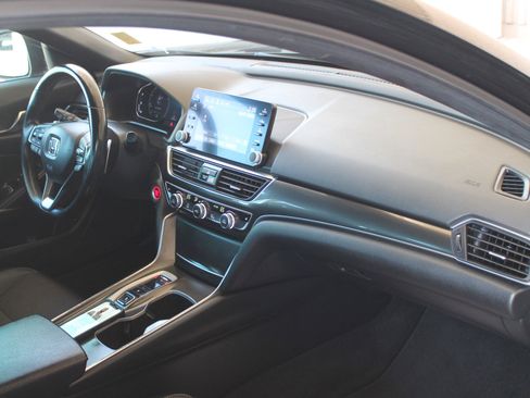 Used 2020 Honda Accord Sport image 20