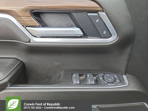 Used 2025 Chevrolet Silverado 1500 LT AWD/4WD image 15
