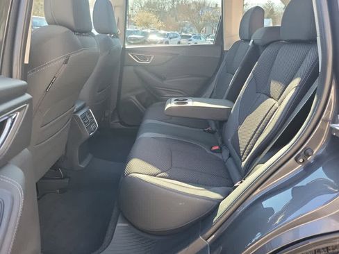 Used 2022 Subaru Forester Premium image 28
