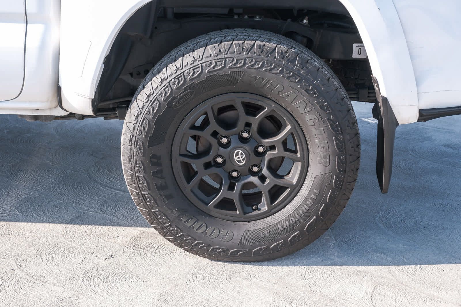 Used 2019 Toyota Tacoma SR5 RWD image 9