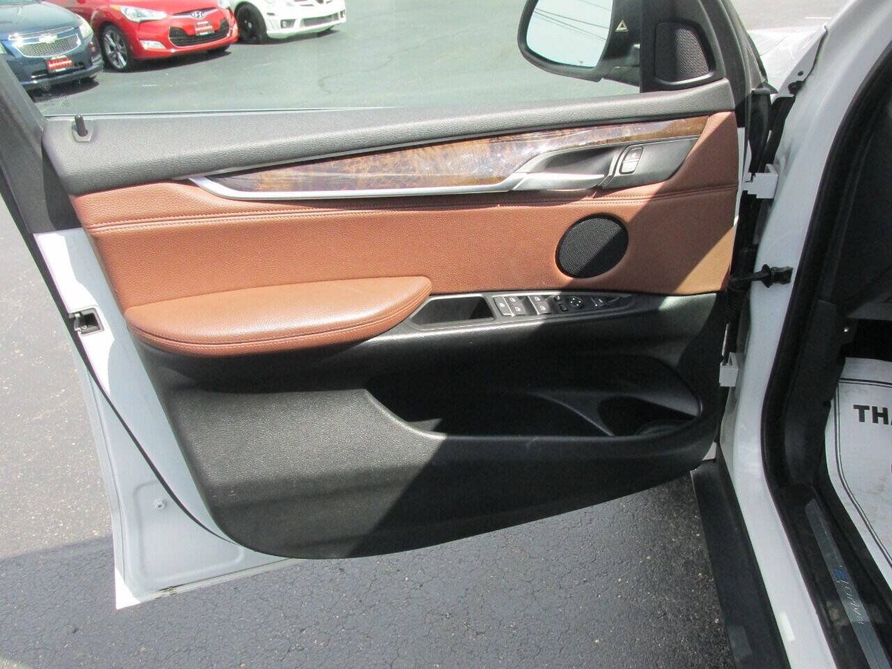 Used 2016 BMW X5 xDrive40e AWD/4WD image 15