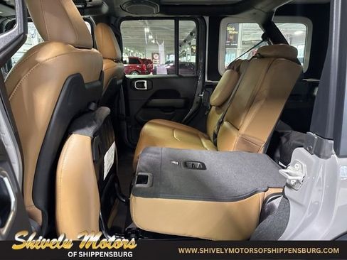 Used 2022 Jeep Wrangler Unlimited Rubicon 4xe w/ Cold Weather Group image 30