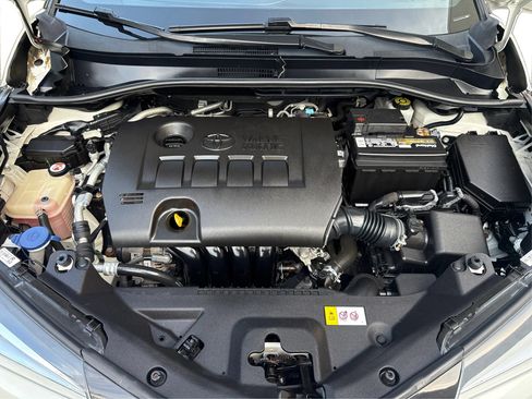 Used 2018 Toyota C-HR XLE FWD image 11