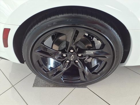 Used 2023 Chevrolet Camaro LT image 7