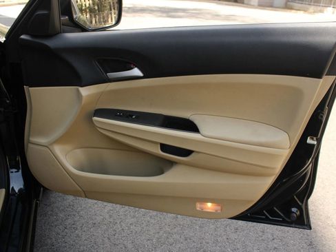 Used 2012 Honda Accord LX image 24