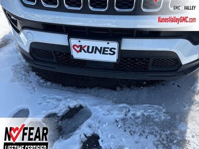 Used 2025 Jeep Compass Latitude