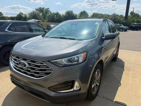 Certified 2021 Ford Edge SEL w/ Convenience Package AWD/4WD image 3