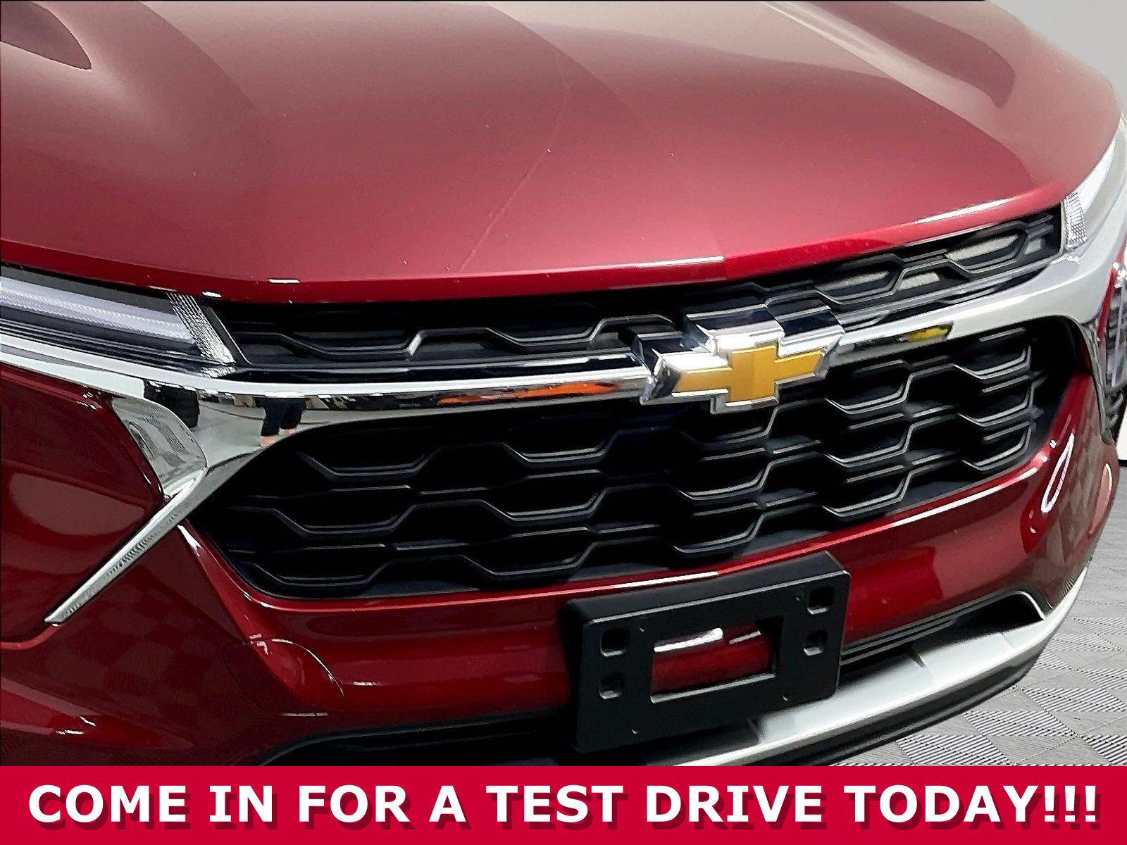 Used 2025 Chevrolet Trax LT FWD image 31