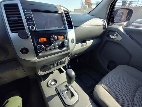 Used 2020 Nissan Frontier SV RWD image 22